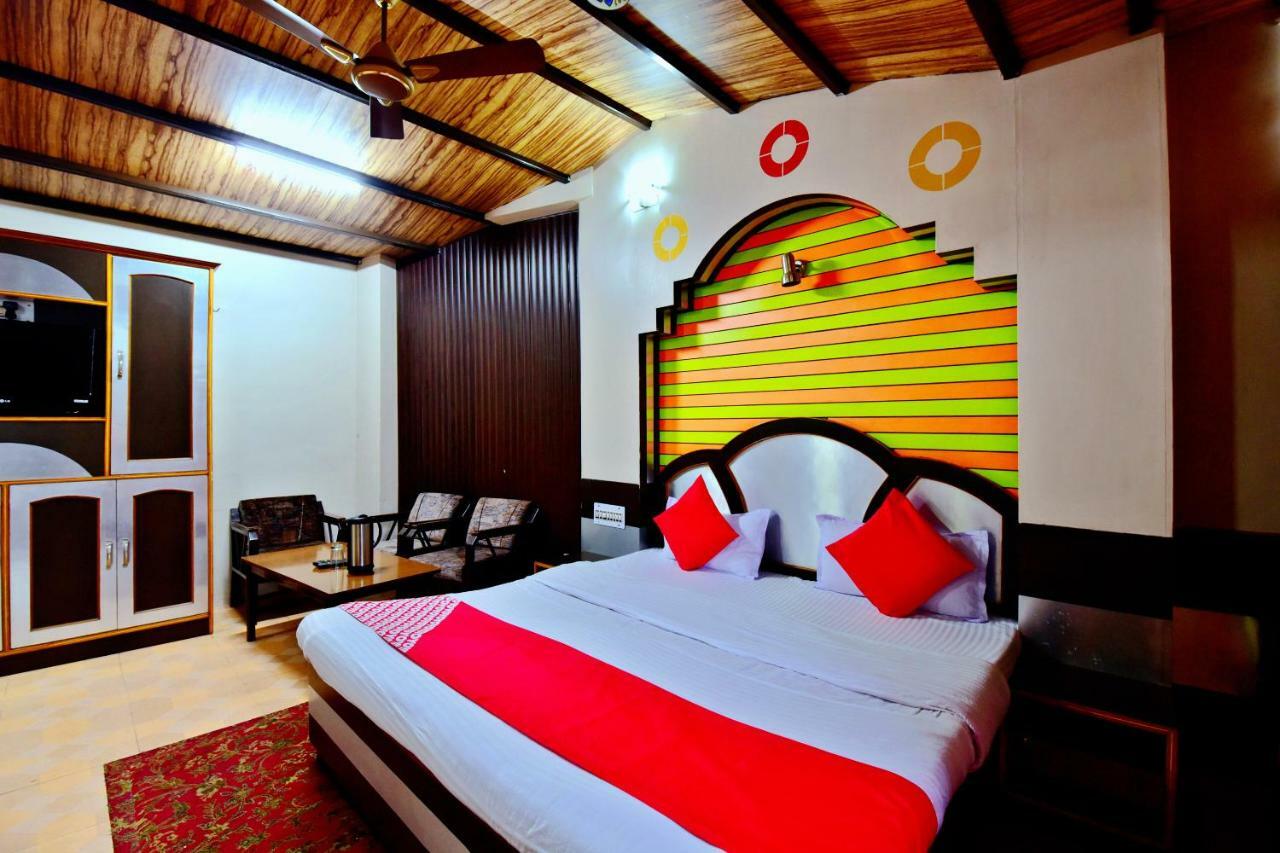 Oyo 26909 Hotel Paras Mandi Exterior photo
