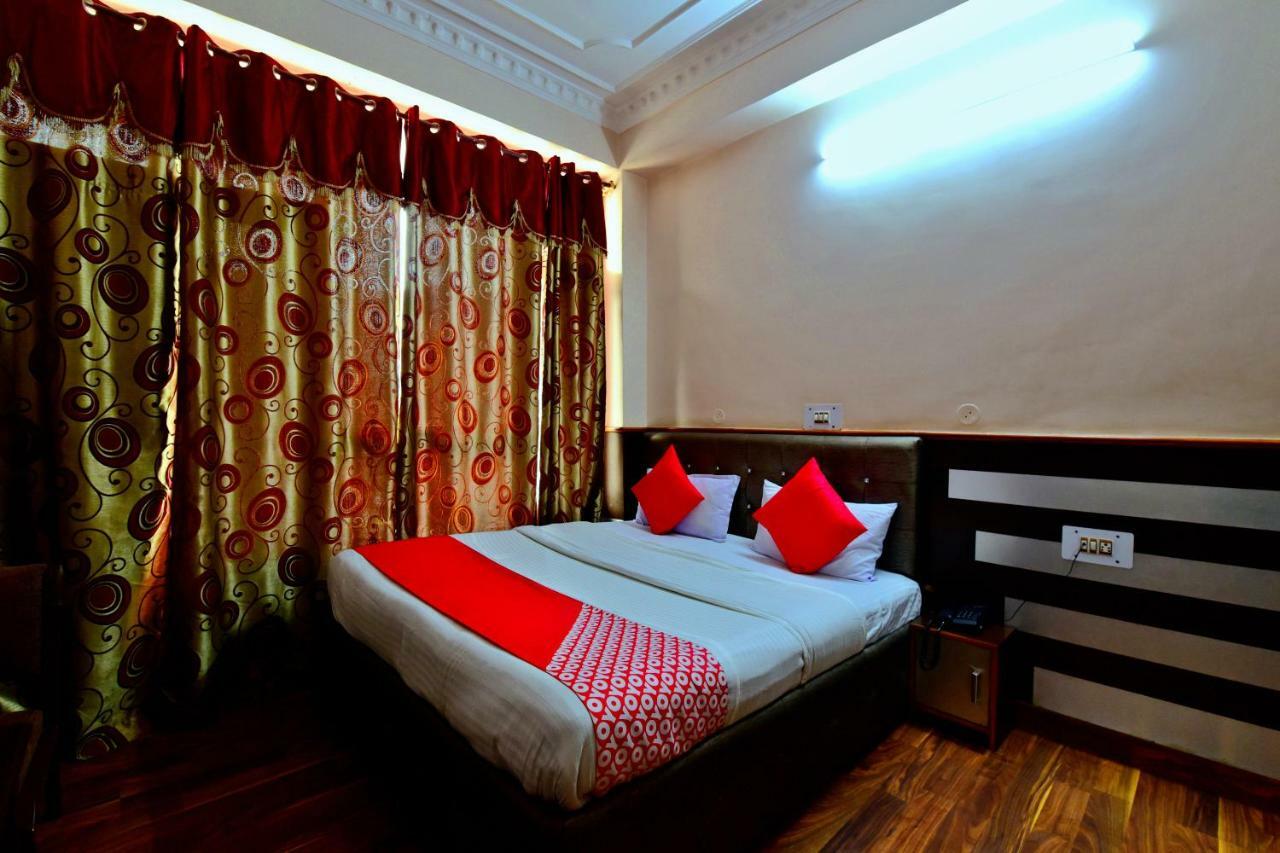 Oyo 26909 Hotel Paras Mandi Exterior photo