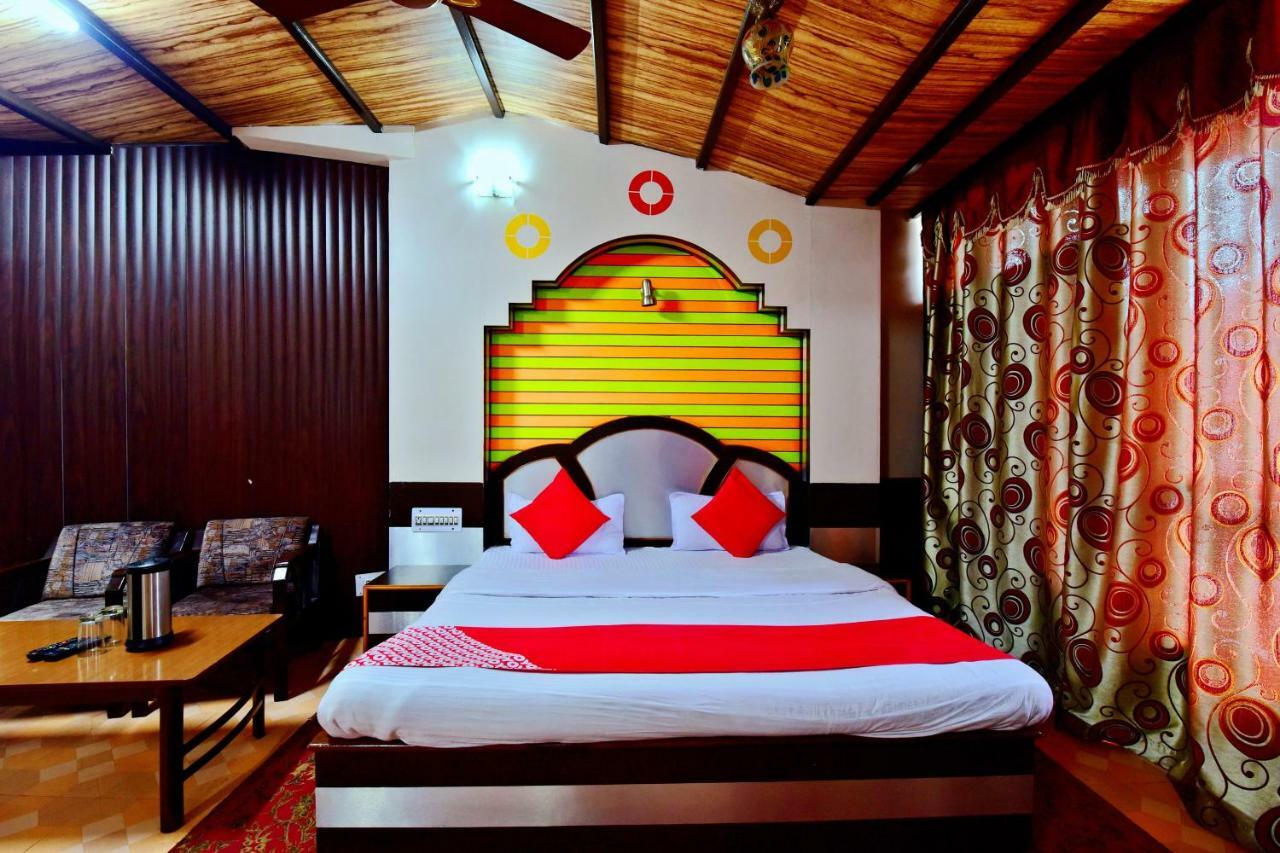 Oyo 26909 Hotel Paras Mandi Exterior photo