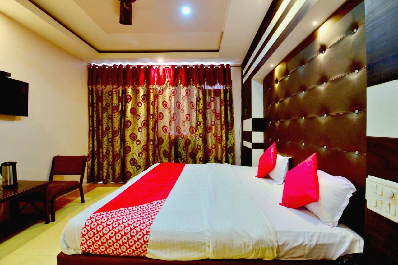 Oyo 26909 Hotel Paras Mandi Exterior photo